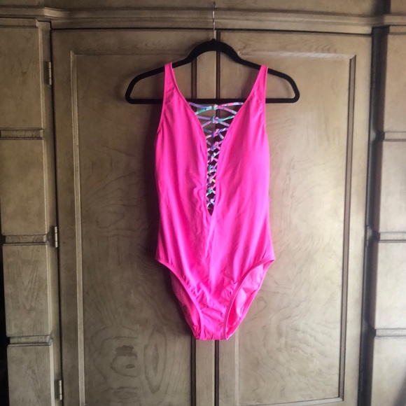 Lilly Pulitzer Other - Lilly Pulitzer 🌴🌞Isle Lattice Swimsuit